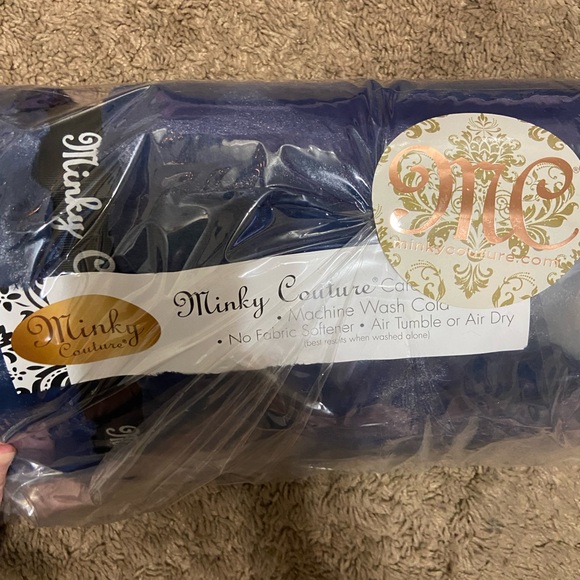 Minky Couture Grande Blue Blanket - Picture 3 of 6